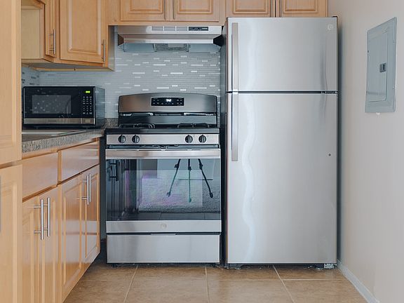 3rd image of 8501 Lotus Ave #8503-304