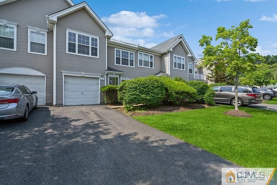 1st image of 135 Windsong Cir