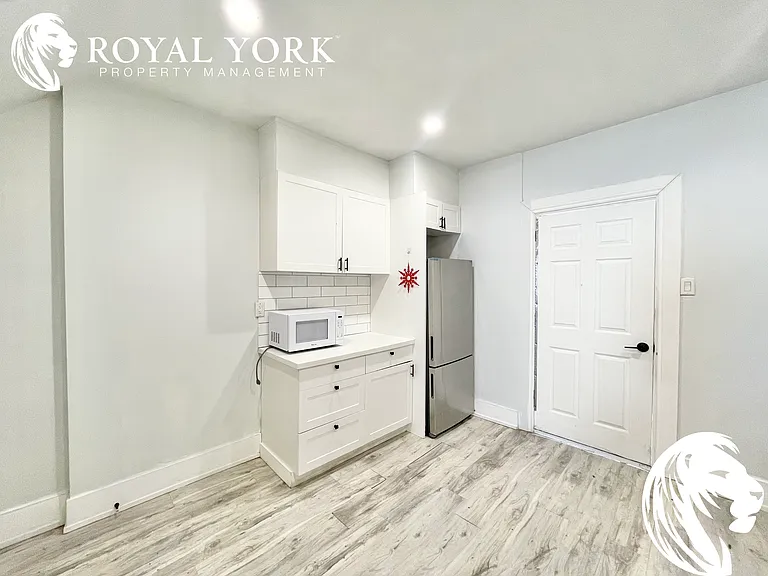 35 Concession St — Photo 5