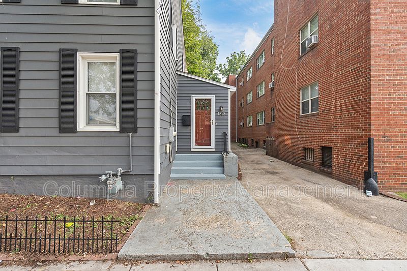 1313 U St SE, Washington, DC 20020 Zillow