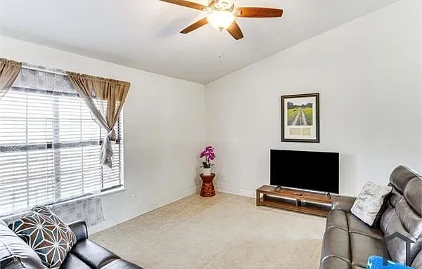 4701 Bayport Dr — Photo 8