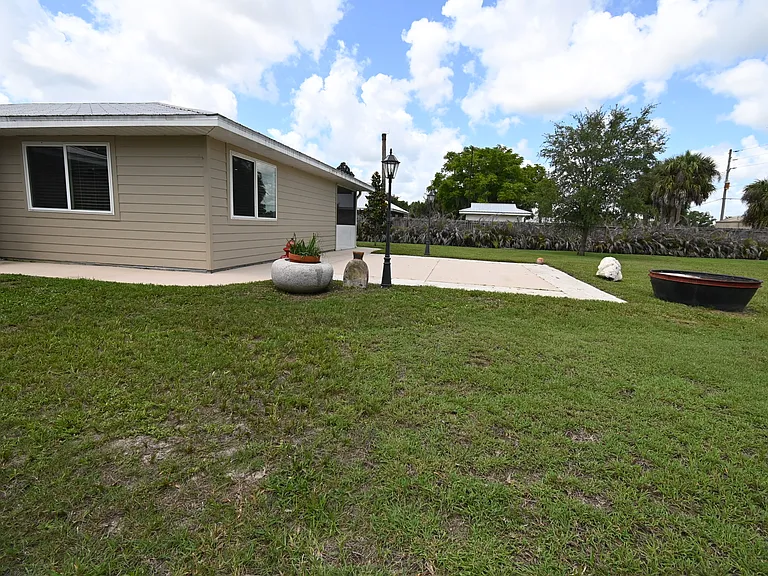 985 Quail Run — Photo 26