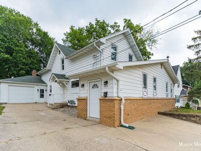 636 Hackett St, Ionia, MI, 48846