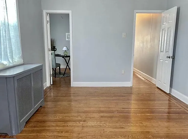 6205 Spruce St — Photo 4