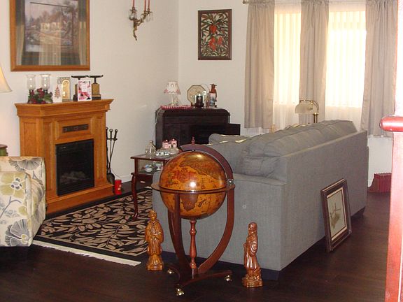 3rd image of 8251 E Lomita Ave