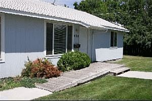 1st image of 422 7th St S