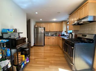 46 Saville St #2, Cambridge, MA 02138