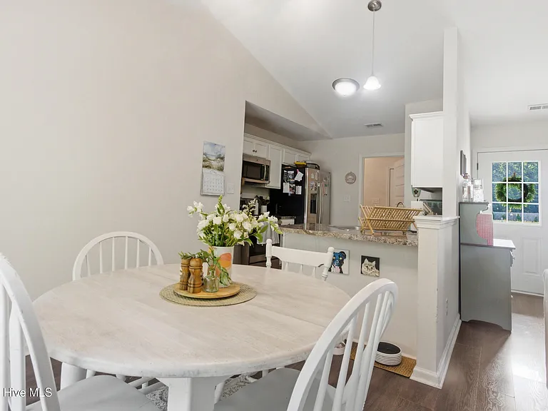 211 N Windy Ridge Rd — Photo 12