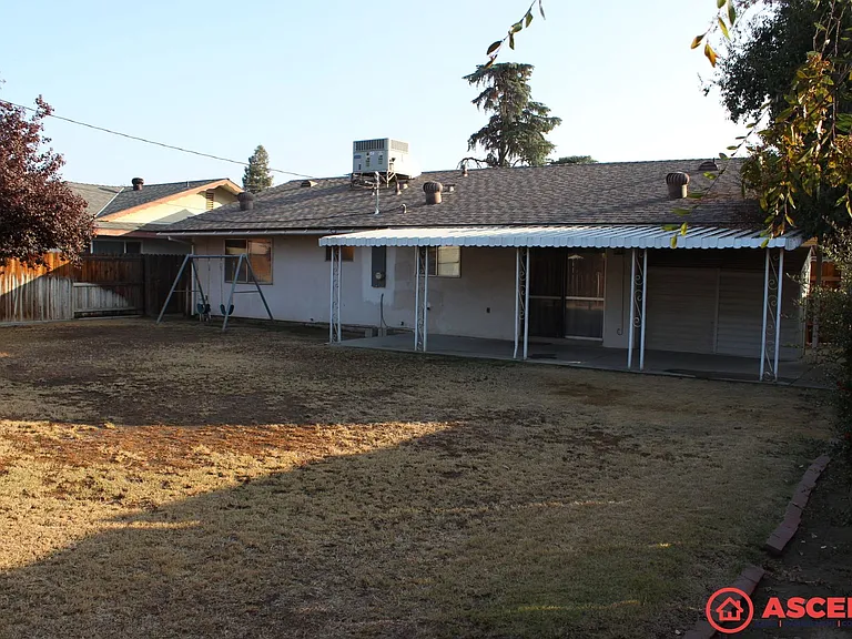 5812 Daggett Ave — Photo 7