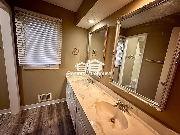 13808 Frontier Ln — Photo 32