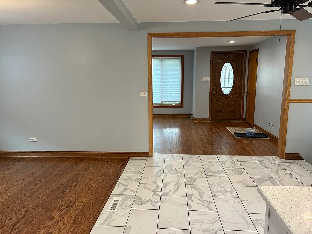 3 bed, 1100 sqft, $2,700 — Photo 3