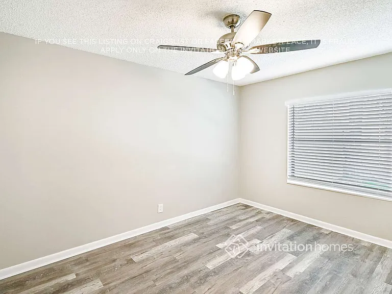5825 Ithaca Cir W — Photo 9