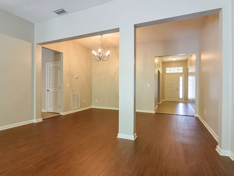 632 Chestwood Chase Dr — Photo 2