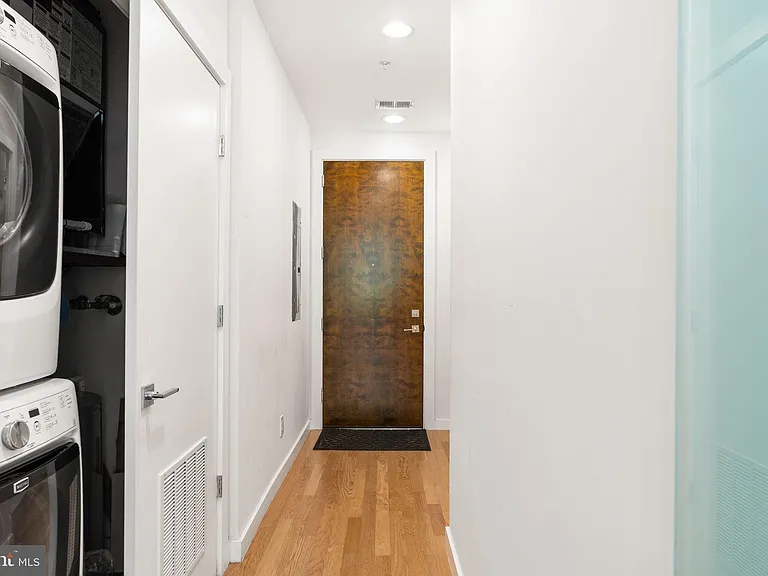 435 R St NW #205 — Photo 11