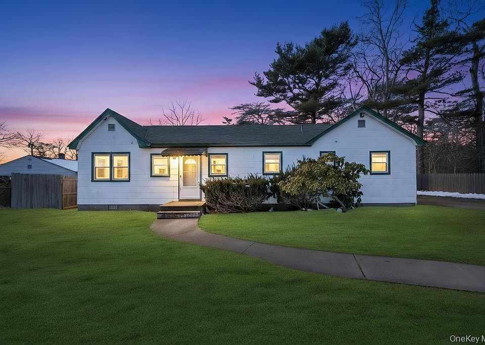 1st image of 114 Monroe Drive