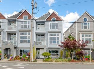 530 NE Bridgeton Rd, Portland, OR 97211