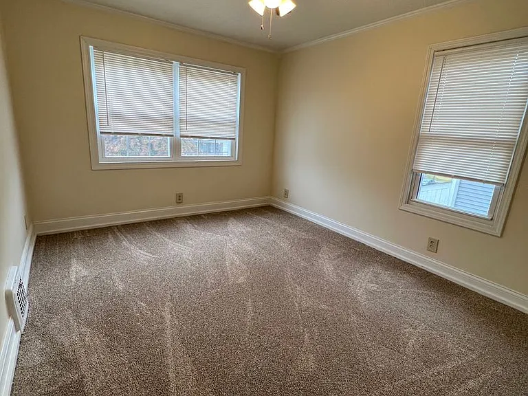 534 E Prospect St — Photo 13
