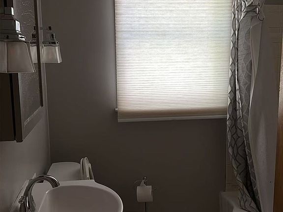 3rd image of 54 Cathedral Ln