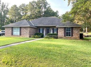 111 Laurel St, Pineville, LA 71360