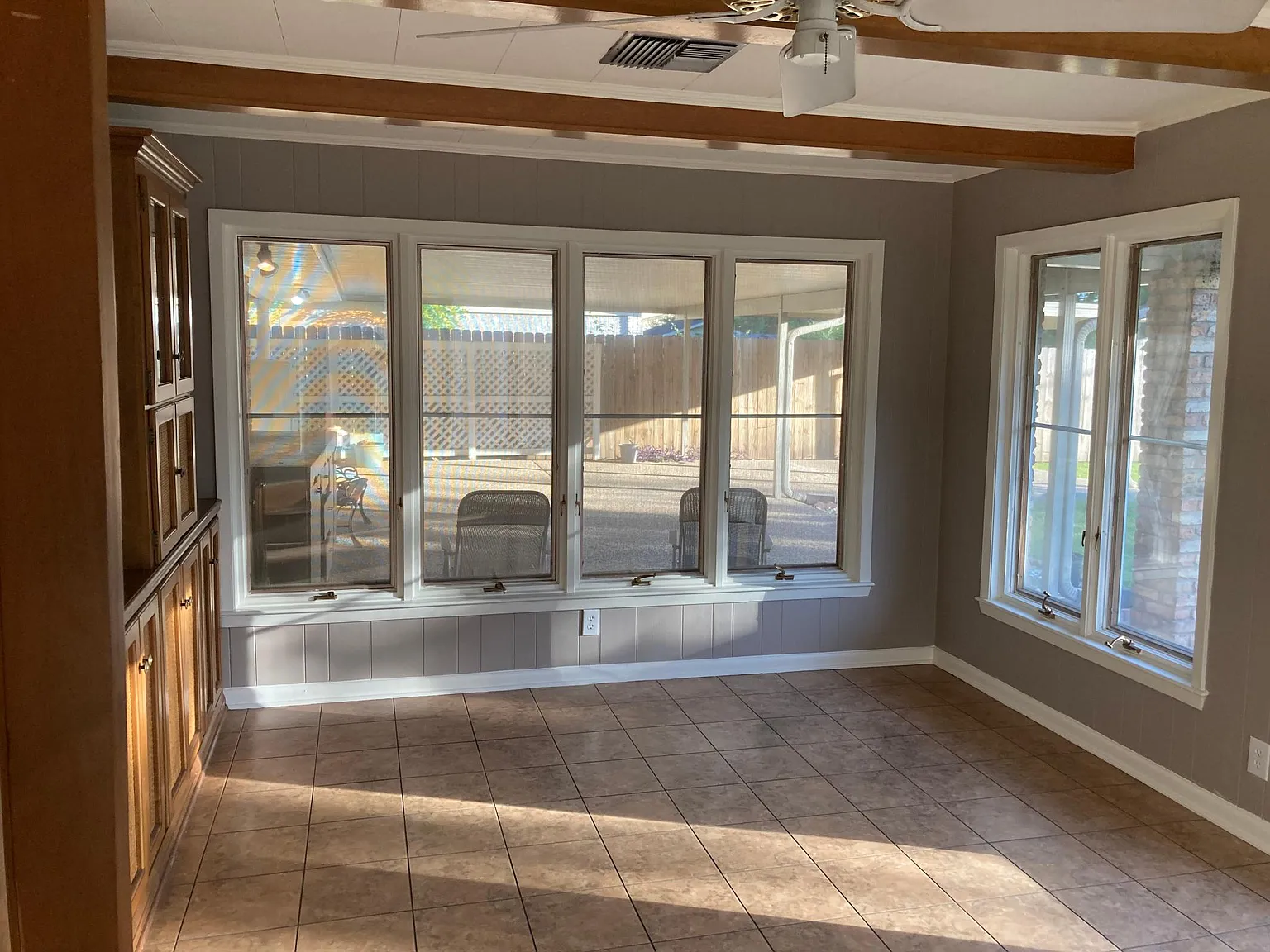4 bed, 2050 sqft, $2,100 — Photo 3