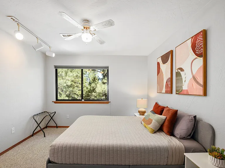 Upstairs Bedroom 1