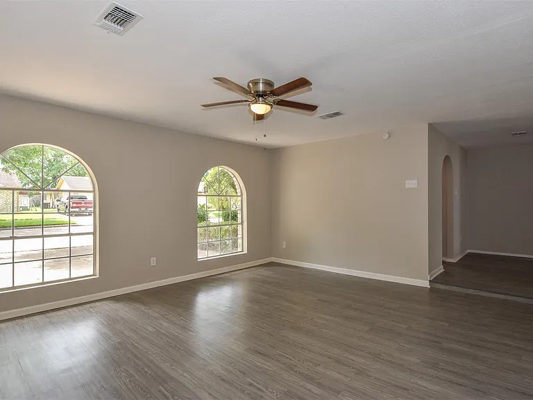 11719 Murr Way — Photo 7