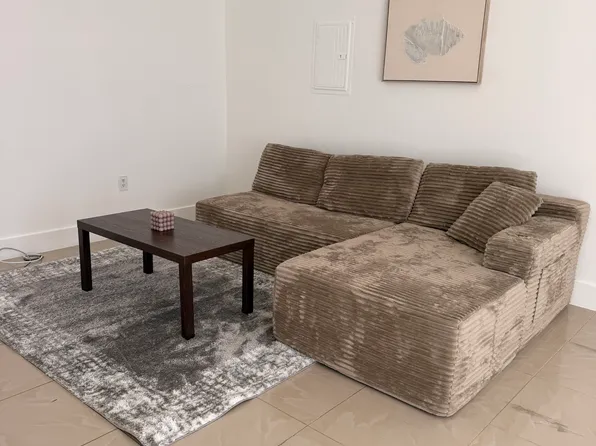 5507 Crebs Ave #2, Tarzana, CA 91356