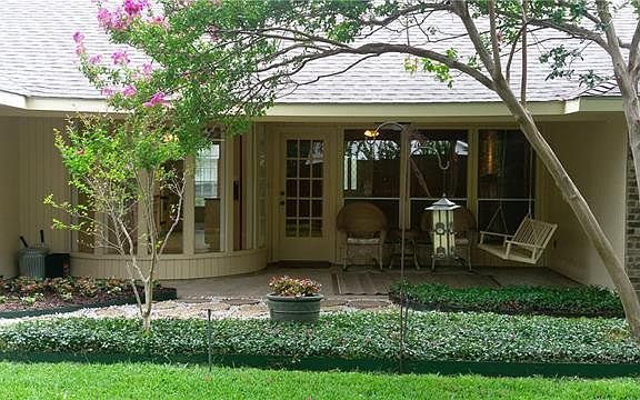 2nd image of 3505 Jomar Dr