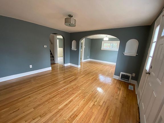 5th image of 9511 Edmund Ave
