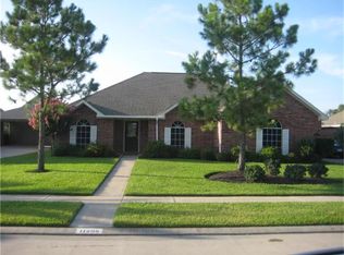 11205 Freestone Ave, Pearland, TX 77584