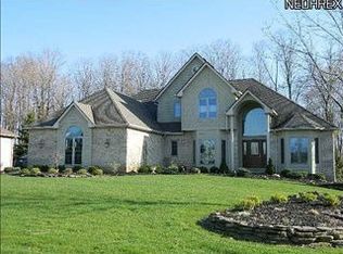 4835 Valleybrook Dr, Brecksville, OH 44141