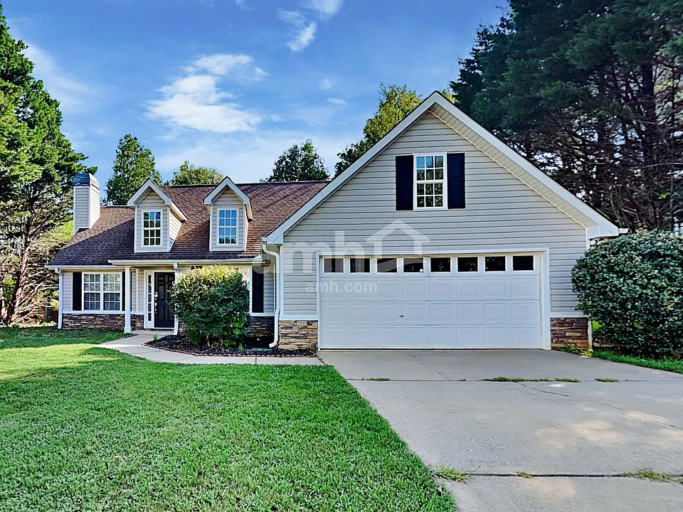 111 Lexington Parke Dr