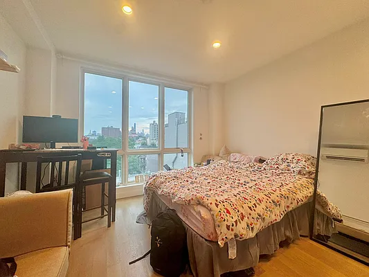 Rented by Doorway NYC, LLC | media 1