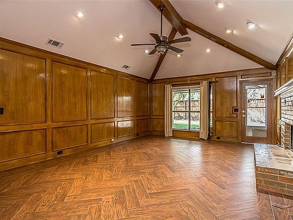 3rd image of 807 Meadow Creek Dr