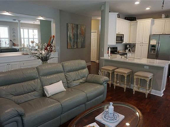 4th image of 111 Golden Crest Ct
