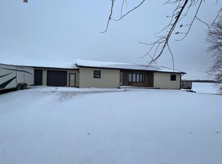 1518 Centennial Rd, Ossian, IA 52161