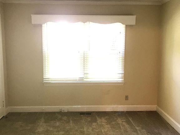 4th image of 506 Hargraves Ave #A