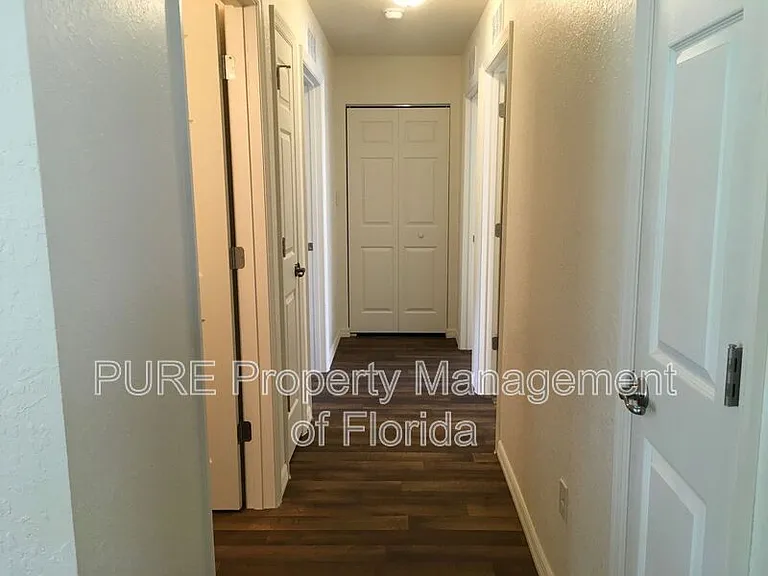4700 NE 22nd Ave — Photo 15
