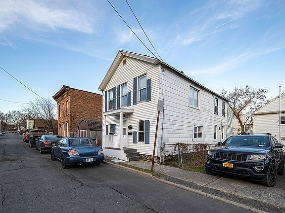 3rd image of 51 Lansing St
