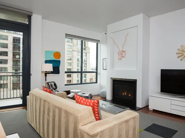 922 NW 11th Ave APT 501, Portland, OR 97209