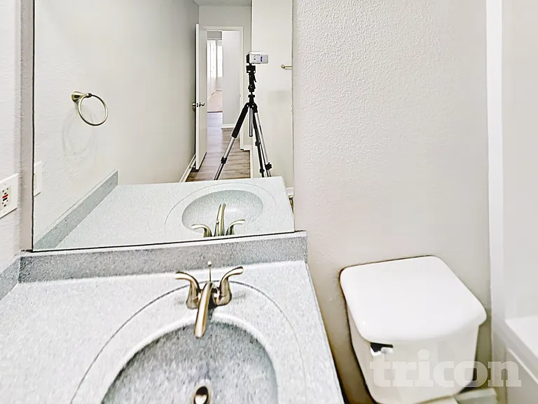 10525 Flamewood Dr — Photo 14