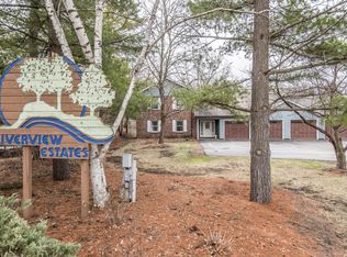 322 Riverview Dr UNIT 3, Delafield, WI 53018