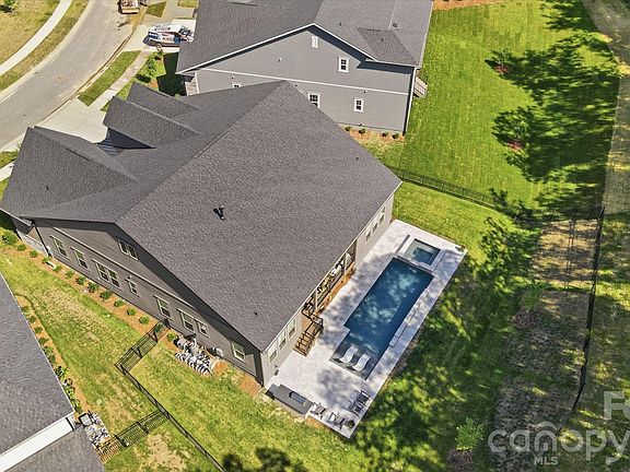 4th image of 2041 Odell Farm Ln