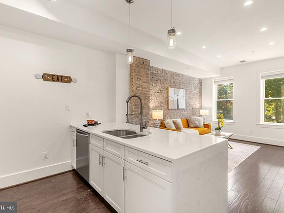 4th image of 1451 Girard St NW #2