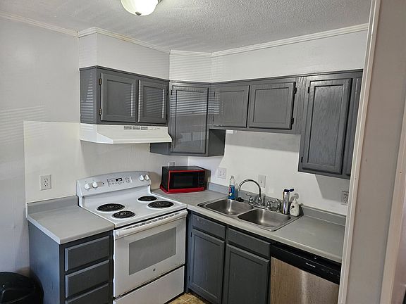 2nd image of 2733 Jersey Ave