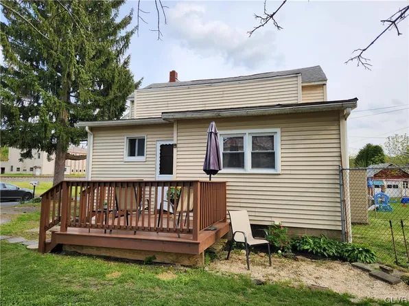 116 S Railroad St, Walnutport, PA 18088