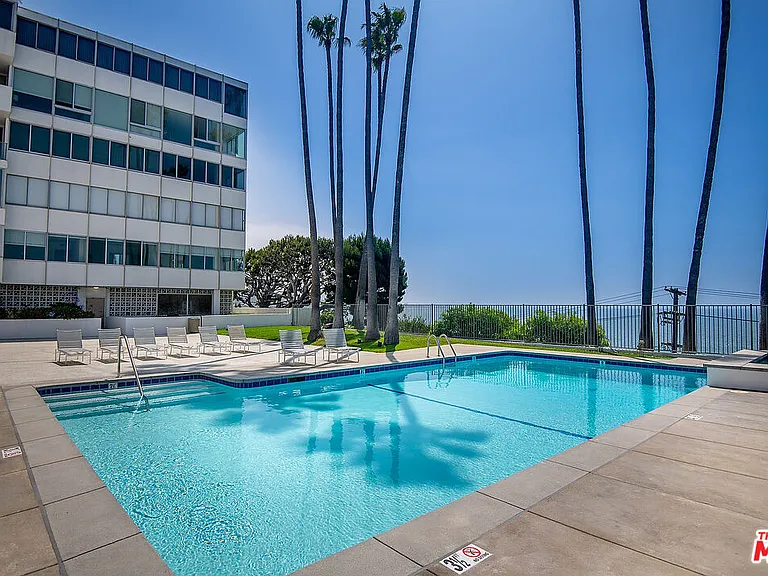 17366 W Sunset Blvd #201 — Photo 25