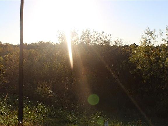 3rd image of 2720 Whispering Oaks Cv