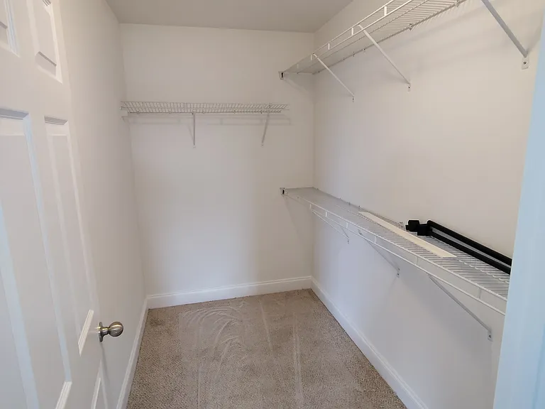 5001 Laughing Brook Ln — Photo 16