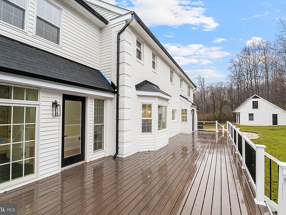 4th image of 10076 Possum Hollow Dr